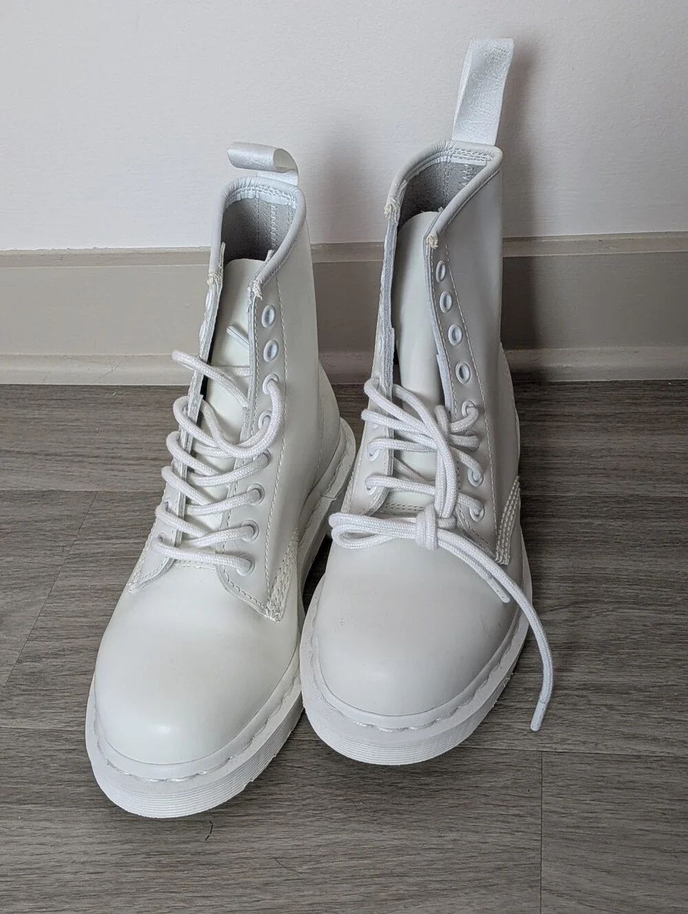 Doc's / DM's / Doc Martens  All White Smooth Leather Boots Size 7 M US